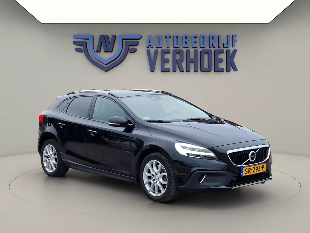 Volvo V40 Cross Country 1.5 T3 Luxury Panodak - Trekhaak - NL Auto