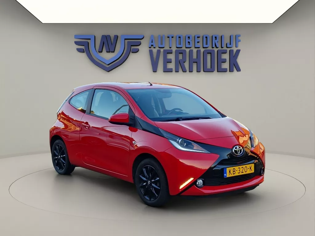 Toyota Aygo 1.0 VVT-i x-play Automaat - Camera - NL Auto
