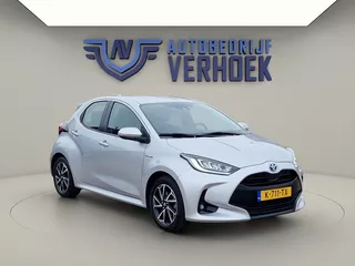 Toyota Yaris 1.5 Hybrid Dynamic Trekhaak - NL Auto - Carplay