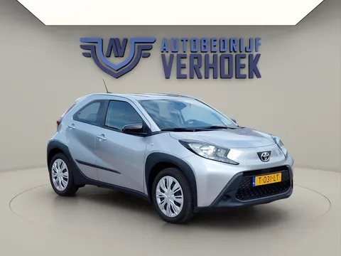 Toyota Aygo X 1.0 VVT-i MT Play Trekhaak - NL Auto - Carplay