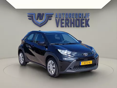 Toyota Aygo X 1.0 VVT-i MT Play NL Auto - All Season Banden - Carplay